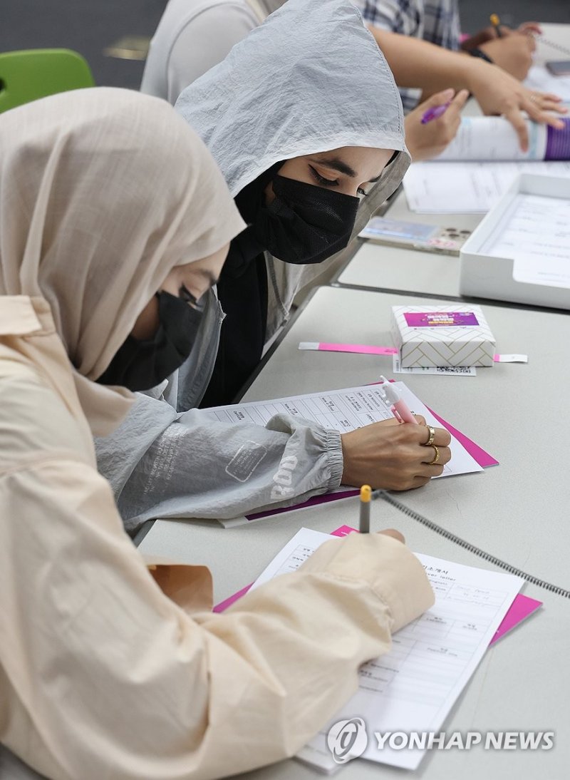 2025 부산 외국인 유학생 채용박람회 (출처=연합뉴스)