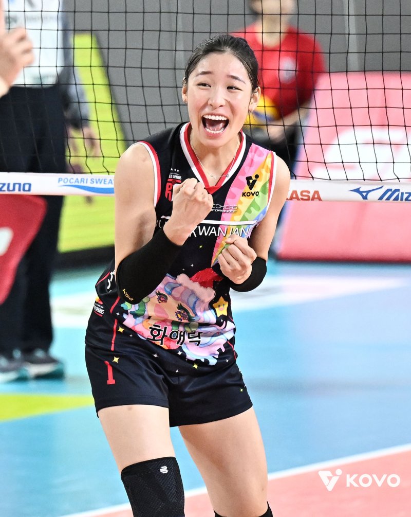 정관장 인쿠시가 19일 오후 대전충무체육관에서 열린 2025-2026 프로배구 V리그 여자부 정관장과 GS칼텍스의 경기에서 득점 후 환호하고 있다. (한국배구연맹 제공, 재판매 및 DB금지) 2025.12.19/뉴스1