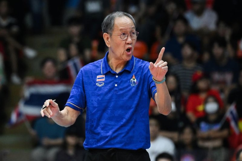 태국 남자배구 대표팀을 지휘하는 박기원 감독 (출처=연합뉴스)