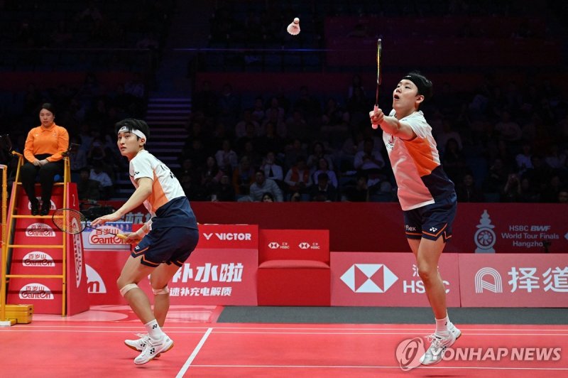 좌측부터 김원호-서승재 (출처=연합뉴스)