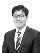 [강남視角] 스포트라이트 밖, 넘버 112의 자리