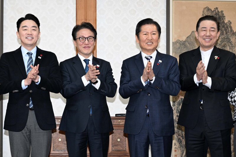 당정대 "부동산 공급 대책 협의 마무리…늦으면 1월 발표"(종합)