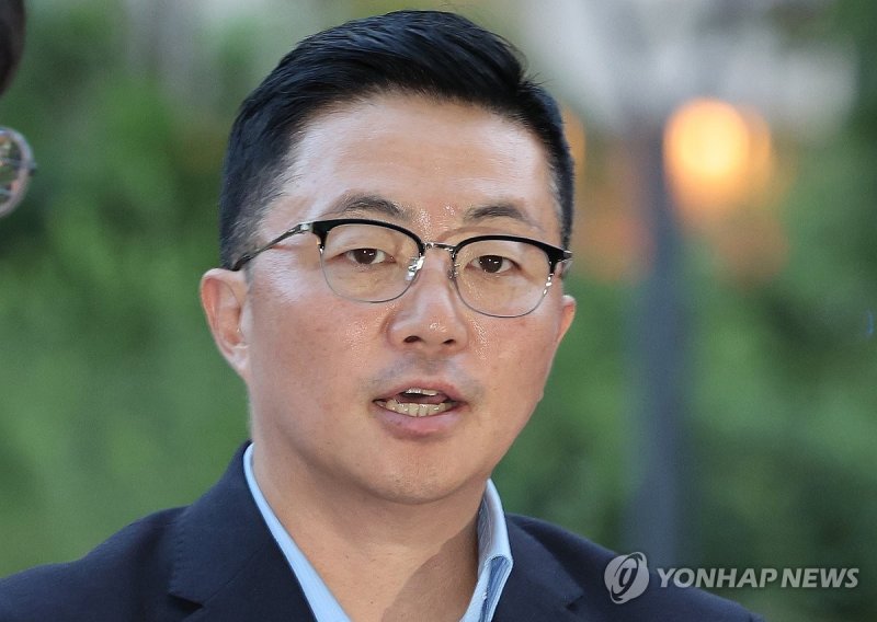 특검 들어서며 답변하는 김예성 (출처=연합뉴스)