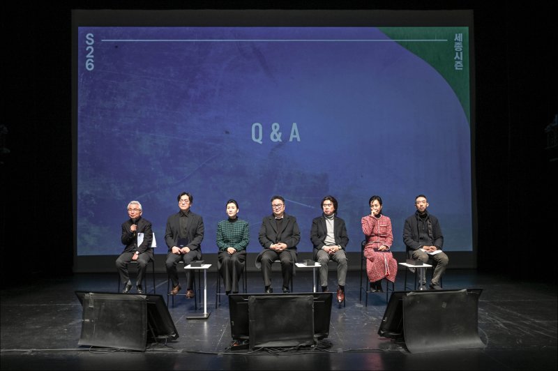 [서울=뉴시스]안호상 세종문화회관 사장이 22일 서울 종로구 세종문화회관에서 열린 '2026 세종문화회관 사업발표회'에서 취재진 질문에 답변하고 있다. (사진=세종문화회관 제공)