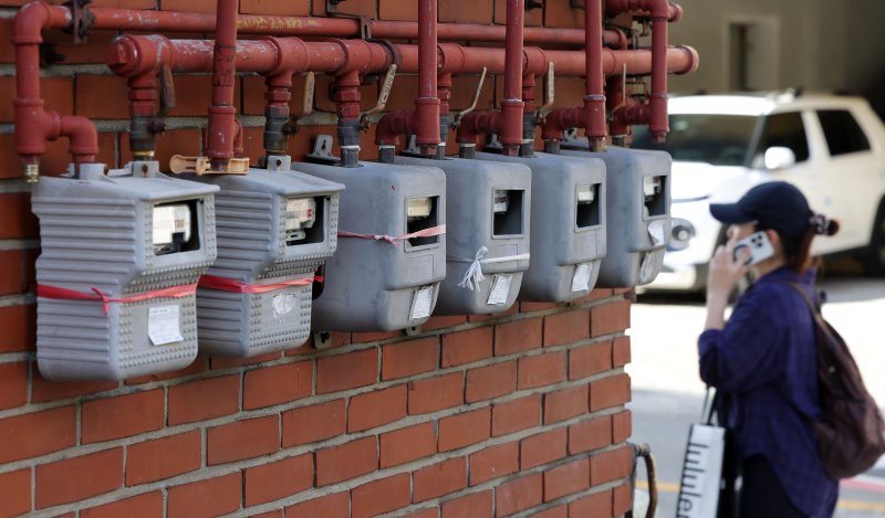 [서울=뉴시스] 홍효식 기자 = 16일 서울 시내 한 주택가의 가스 계량기 모습.2025.10.16. yesphoto@newsis.com