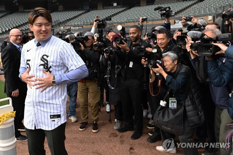 시카고 화이트삭스와 계약한 무라카미. 연합뉴스
