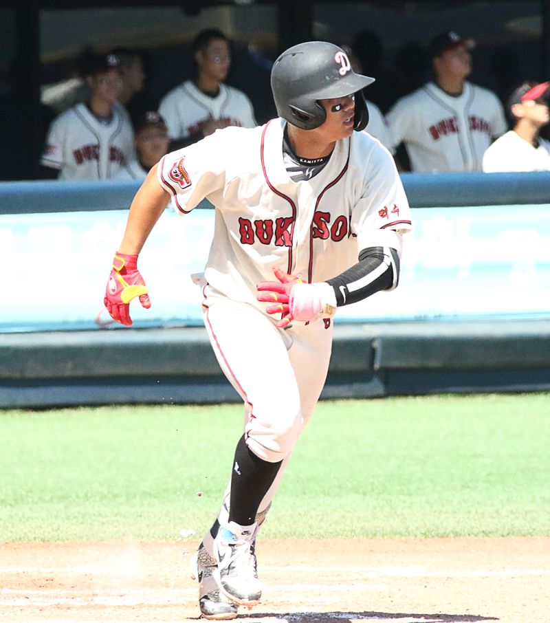 "이게 고교생 어깨라고?" 뿌리면 153km... KIA가 침 흘리는 '괴물 유격수'의 정체 [아마야구 오리진]