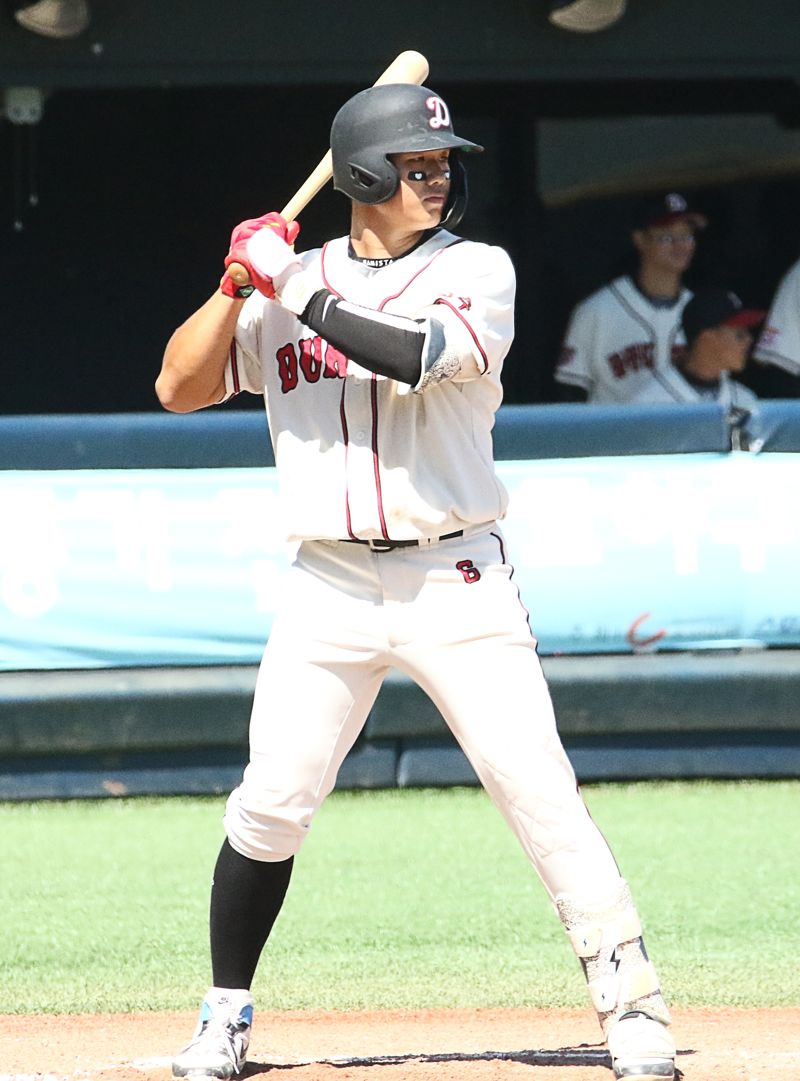 "이게 고교생 어깨라고?" 뿌리면 153km... KIA가 침 흘리는 '괴물 유격수'의 정체 [아마야구 오리진]