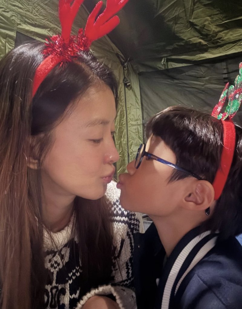 이혼 후 둘째 출산 이시영, 아들과 크리스마스 만끽