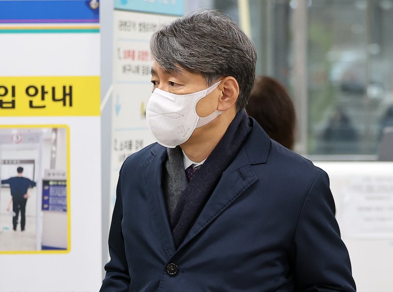 尹, 내란 재판서 "피고인 신문 응할 생각 없다"