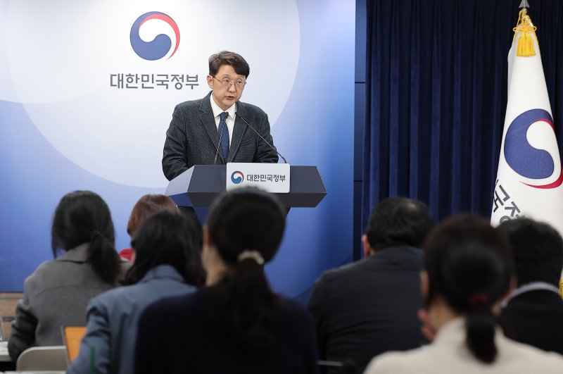 폰 개통 안면인증 '0.04초 검증'…정부 "이중암호화·즉시 폐기"