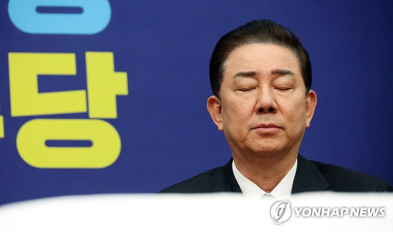 생각에 잠긴 김병기 원내대표 (출처=연합뉴스)