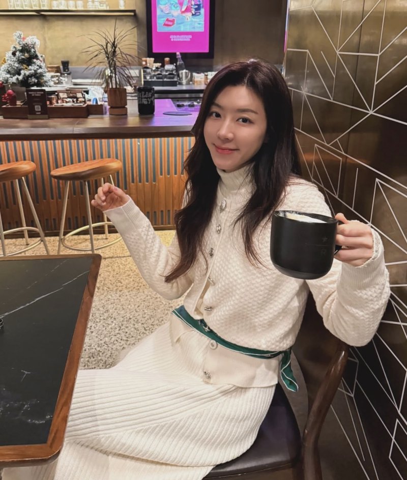 6년만 복귀 박한별, 뉴욕서 연말 만끽…여전한 미모