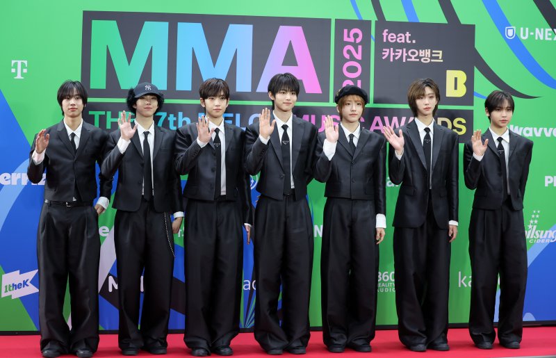 질주하는 2026 가요계…BTS&middot;블랙핑크 컴백에 대형 신인 쏟아진다