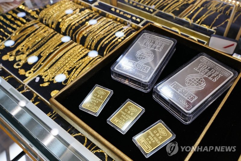 개인투자자, 올해 금·은·달러 쓸어담았다…최대 기록 속출