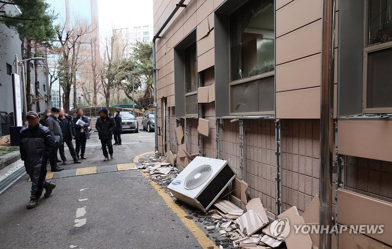 법원, '서부지법 난동' 책임 묻는다…시위대 손해배상 추진