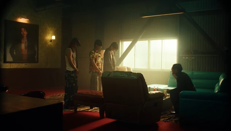 롱샷 뮤직비디오에 등장한 박재범/유튜브 캡처