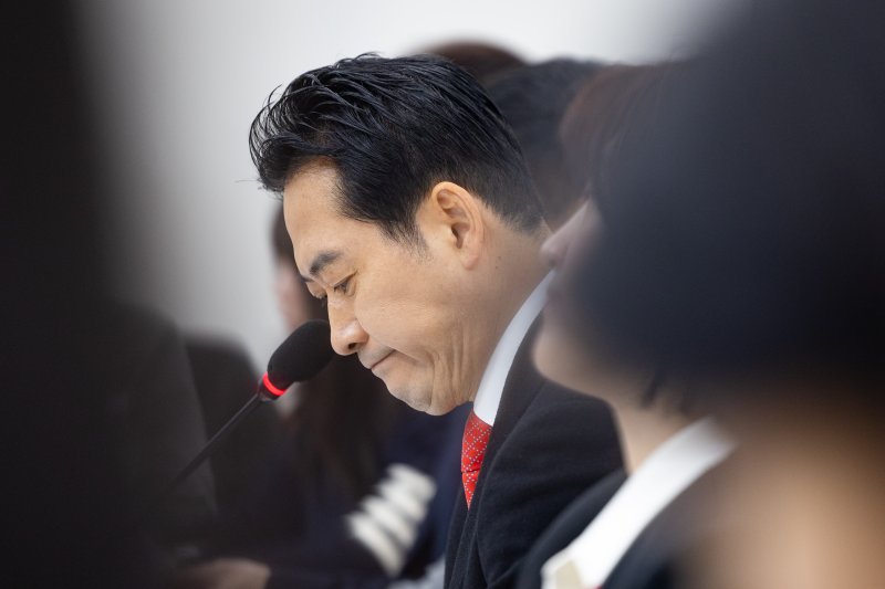 장동혁 국민의힘 대표가 28일 서울 여의도 국회에서 열린 현안 기자간담회에서 모두 발언을 하고 있다. 2025.12.28/뉴스1 ⓒ News1 유승관 기자