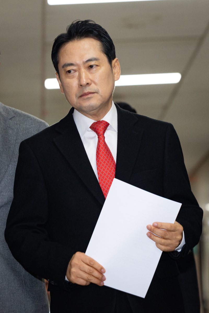 장동혁 국민의힘 대표가 28일 서울 여의도 국회에서 열린 현안 기자간담회에 참석하고 있다. 2025.12.28/뉴스1 ⓒ News1 유승관 기자