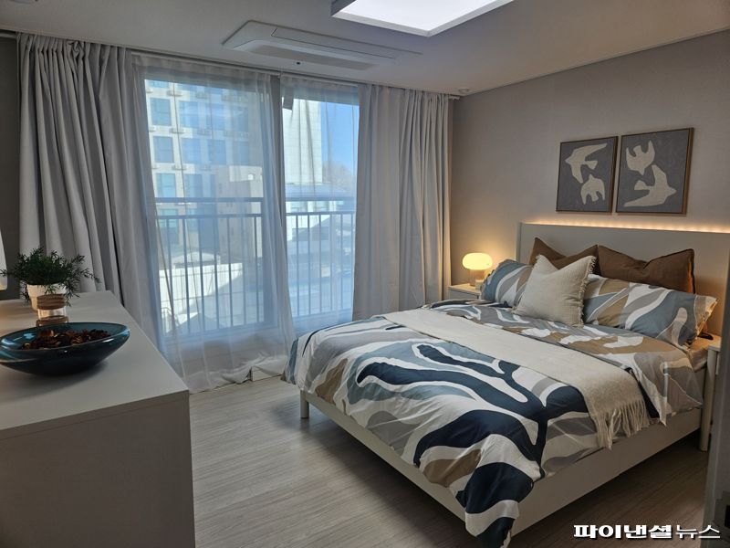 염창역동문디이스트 전용 59㎡ 침실. 사진=최가영 기자