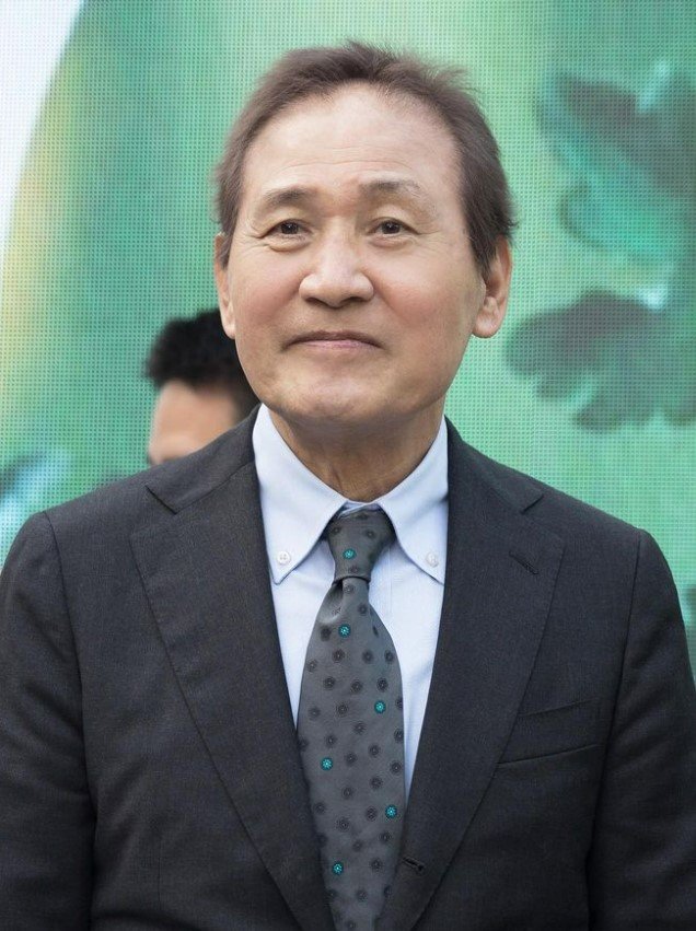 1월1일 생일인데…'위중' 안성기에 "다시 일어나길" 응원