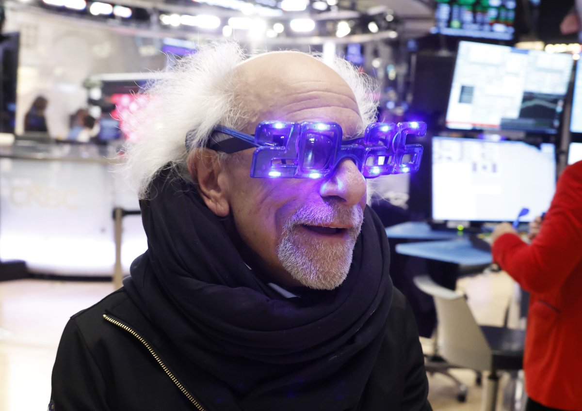 뉴욕증시] 에너지 강세 속 다우지수 사상 최고…테슬라, 8일 만에 반등 - 파이낸셜뉴스