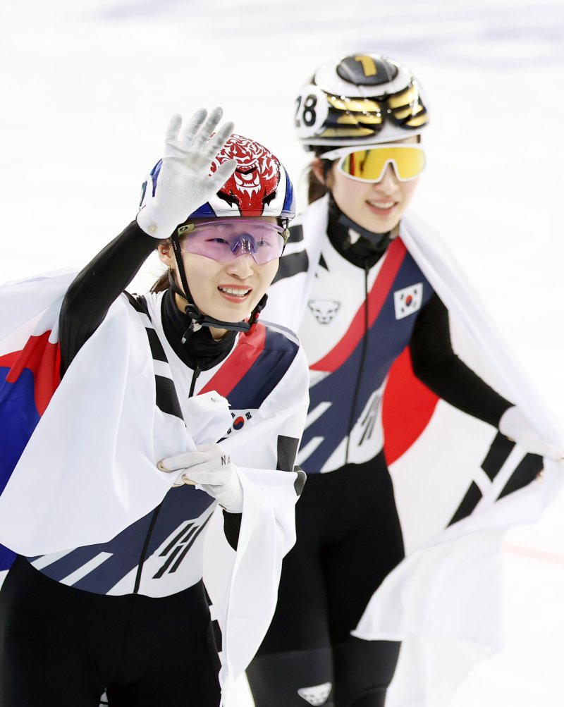 쇼트트랙 쌍두마차 최민정(왼쪽)과 김길리. /뉴스1 DB ⓒ News1 이승배 기자