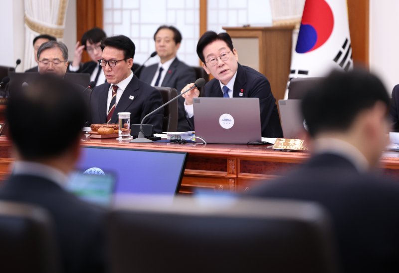 이재명 대통령이 30일 청와대에서 열린 국무회의에서 발언하고 있다. 2025.12.30/뉴스1 ⓒ News1 허경 기자