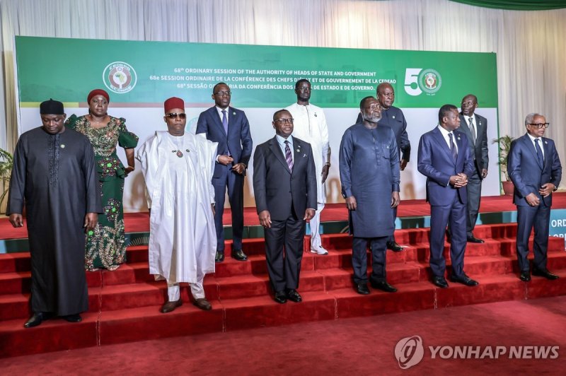 서아프리카 정상들, 쿠데타 사태 논의를 위해 아부자 집결 (출처=연합뉴스)