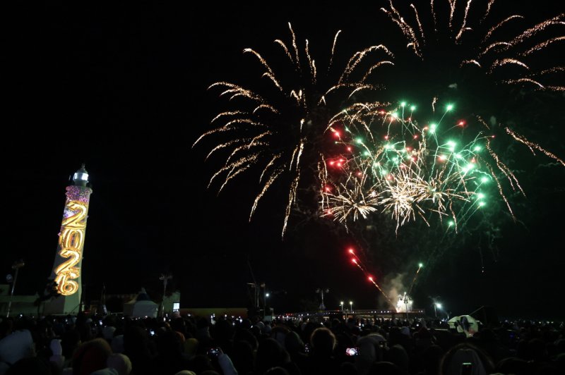 [포항=뉴시스] 송종욱 기자 = '제28회 호미곶한민족해맞이 축전' 전야제. (사진=포항시 제공) 2026.01.01. photo@newsis.com