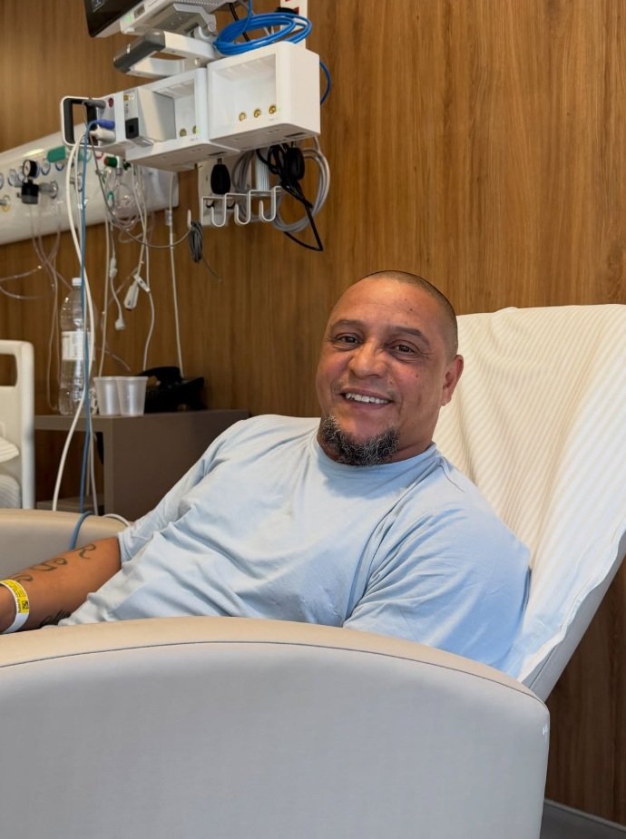 [서울=뉴시스]브라질 축구 전설 카를루스. (사진=호베르투 카를루스 소셜미디어 캡처) 2026.01.01. photo@newsis.com *재판매 및 DB 금지