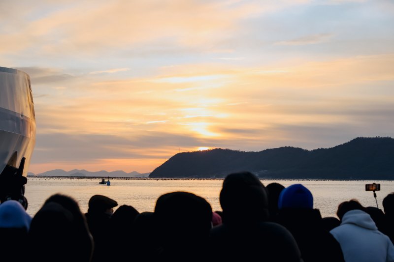 [해남=뉴시스]해남 땅끝마을 해맞이. (사진=해남군 제공) 2026.01.01. photo@newsis.com *재판매 및 DB 금지