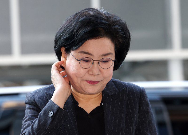 초대 기획예산처 장관 후보자로 지명된 이혜훈 전 국민의힘 의원이 30일 오전 서울 중구 예금보험공사에 마련된 인사청문회 준비 사무실로 출근하고 있다. 2025.12.30/뉴스1 ⓒ News1 박지혜 기자