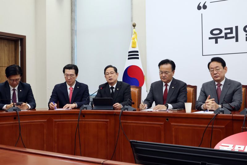 박수영 국민의힘 기재위 간사가 지난 30일 국회에서 열린 원내대책회의에서 발언을 하고 있다. 사진=박범준 기자