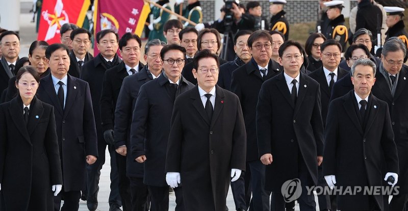 이재명 대통령, 새해 현충원 참배 (출처=연합뉴스)