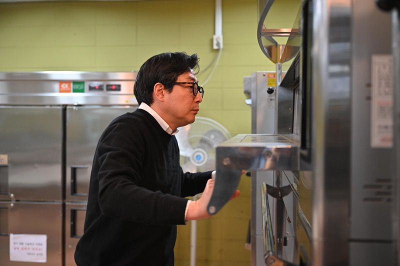 제2, 제3의 인생을 산 유기헌 교수는 지금도 제4의 인생을 준비한다고 전했다. /사진=유기헌 제공