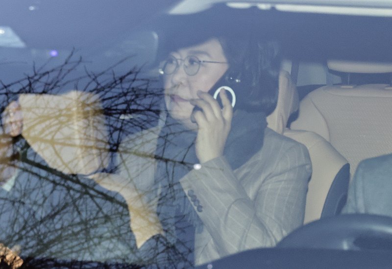 [서울=뉴시스] 이영환 기자 = 이혜훈 기획예산처 장관 후보자가 2일 오전 서울 중구 예금보험공사에 마련된 청문회 준비 사무실로 출근하고 있다.(공동취재) 2026.01.02. photo@newsis.com