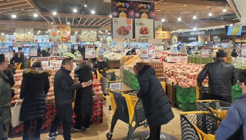 1일 이마트 고래잇페스타 오픈런 현장(이마트 제공)