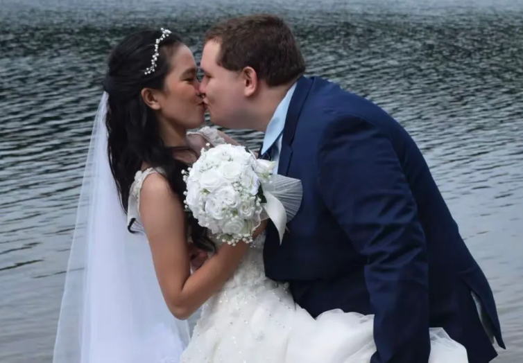 사진= tiktok/@lynbrett, 더 선 캡처