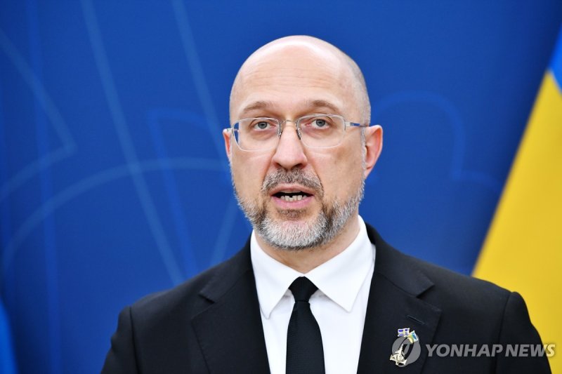 슈미할 국방 장관 (출처=연합뉴스)