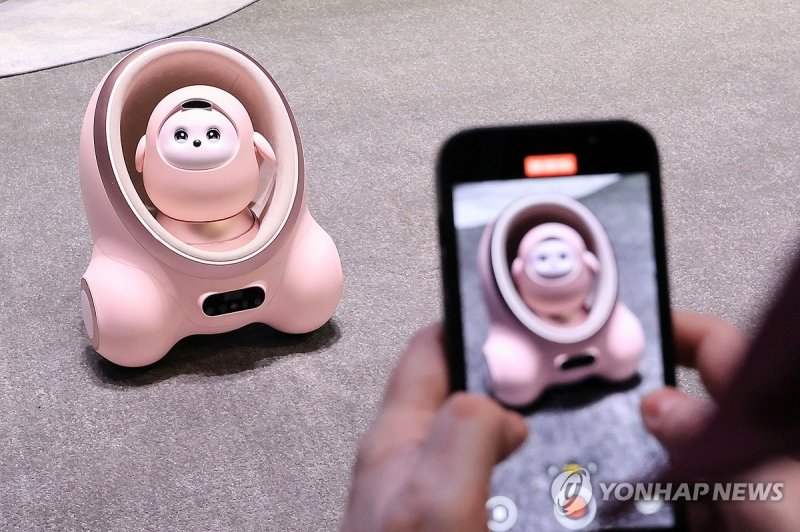 중국 TCL AI 로봇 에이미 (출처=연합뉴스)