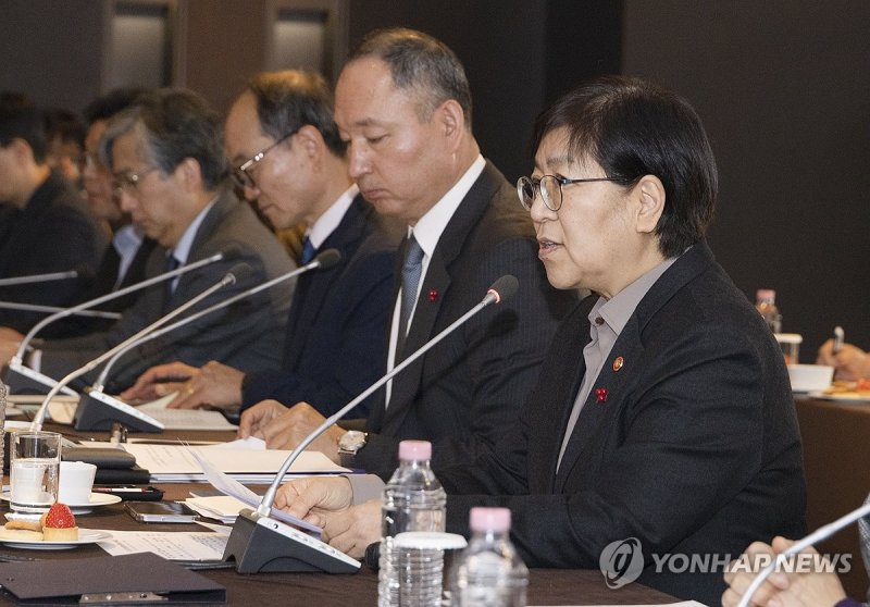 보건의료정책심의위원회, 발언하는 정은경 장관 (출처=연합뉴스)