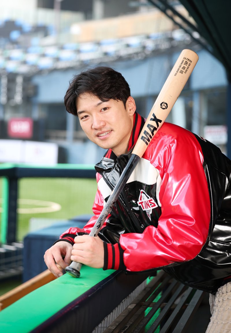 LG 트윈스 박해민이 서울 잠실야구장에서 뉴스1과의 신년 인터뷰 전 포즈를 취하고 있다. ⓒ News1 권현진 기자