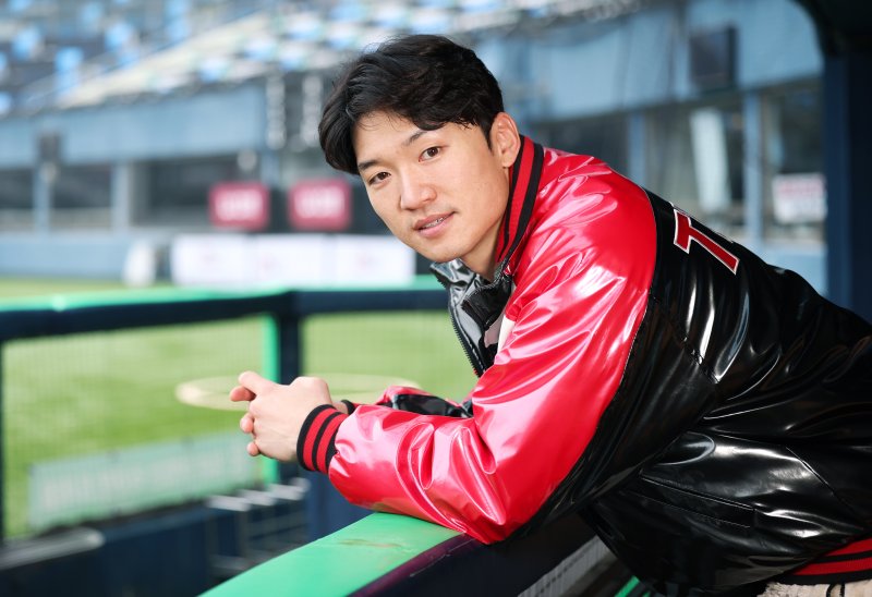 LG 트윈스 박해민이 서울 잠실야구장에서 인터뷰 전 포즈를 취하고 있다. ⓒ News1 권현진 기자