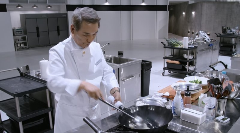 흑백요리사2에서 요리하는 후덕죽 셰프의 모습. 연합뉴스