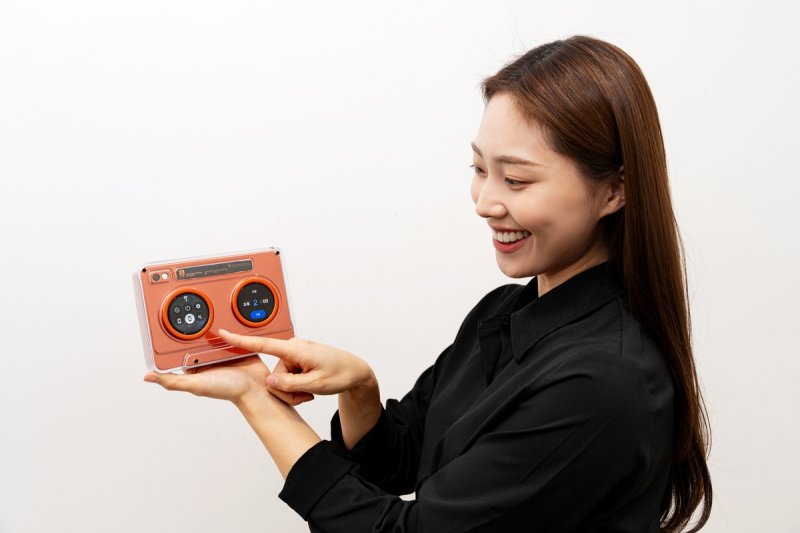 삼성디스플레이 AI OLED 카세트 (출처=연합뉴스)