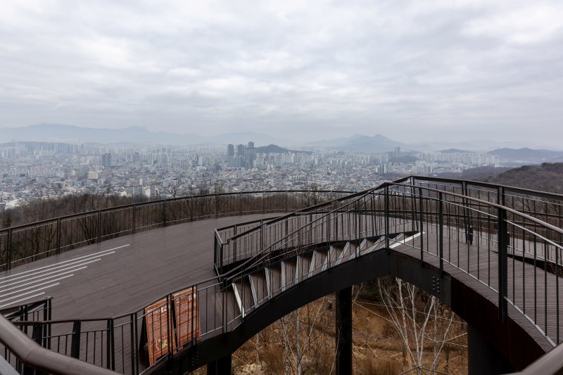 용마산 스카이워크(서울관광재단 제공)