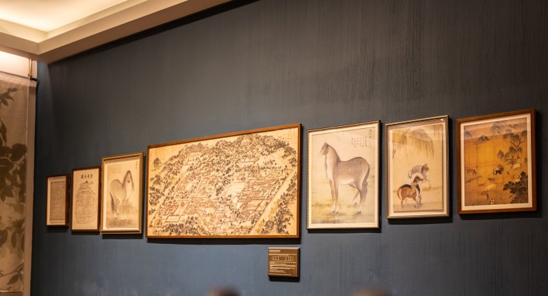 이마빌당에 전시된 말과 관련된 예술작품(서울관광재단 제공)