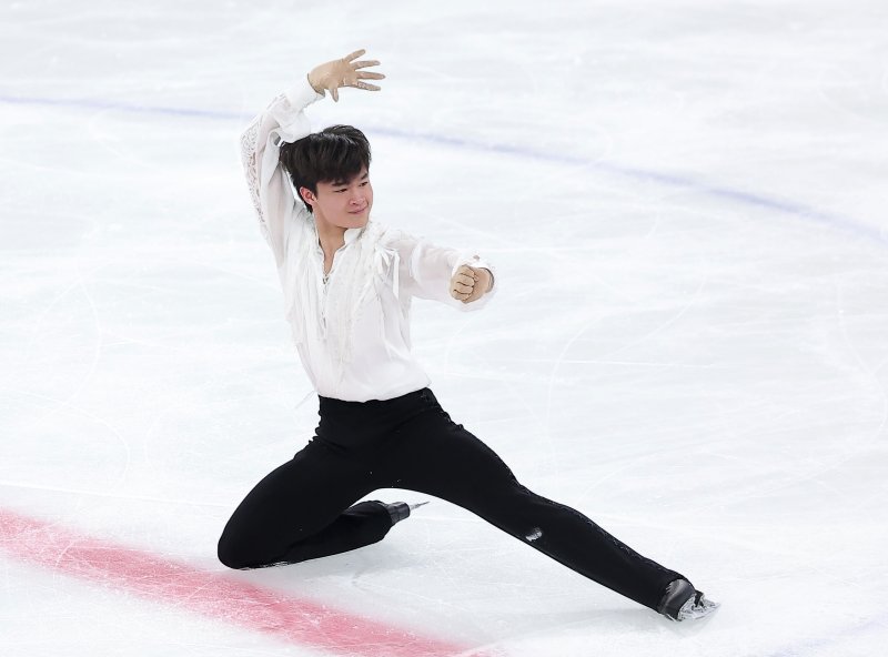 피겨스케이팅 선수 김현겸(고려대)이 4일 서울 양천구 목동 아이스링크에서 열린 제80회 전국남녀 피겨스케이팅 종합선수권대회 남자 시니어 프리 스케이팅에서 연기를 펼치고 있다. 2026.1.4/뉴스1 ⓒ News1 김성진 기자