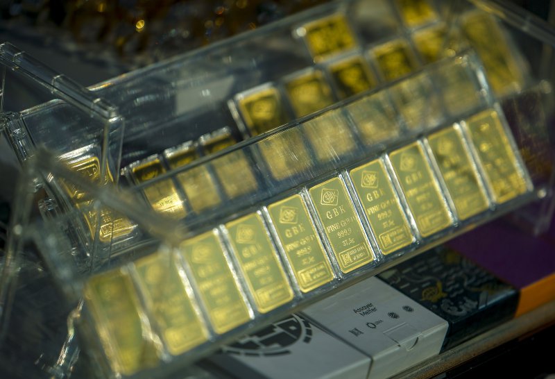 금은방에 골드바가 진열되어 있다.뉴시스